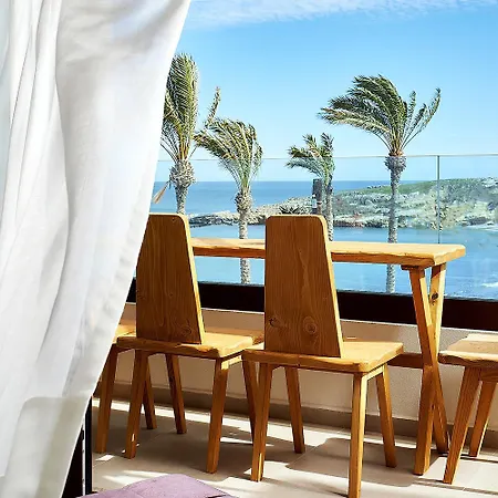 Cosmopolitan Luxury By Smaris Collection Apartment